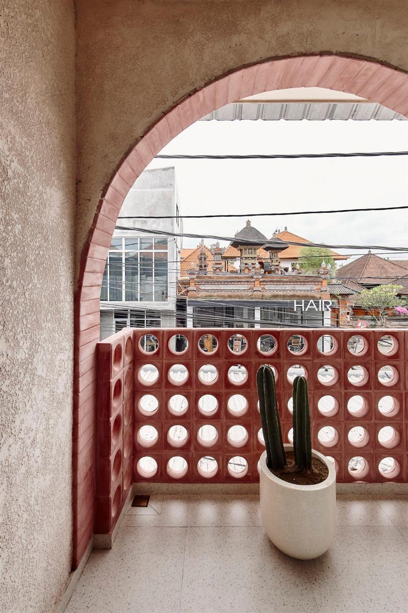 Neon Rose Motel Canggu Екстериор снимка
